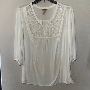 Arizona Jeans. Size XL. Color: Cream